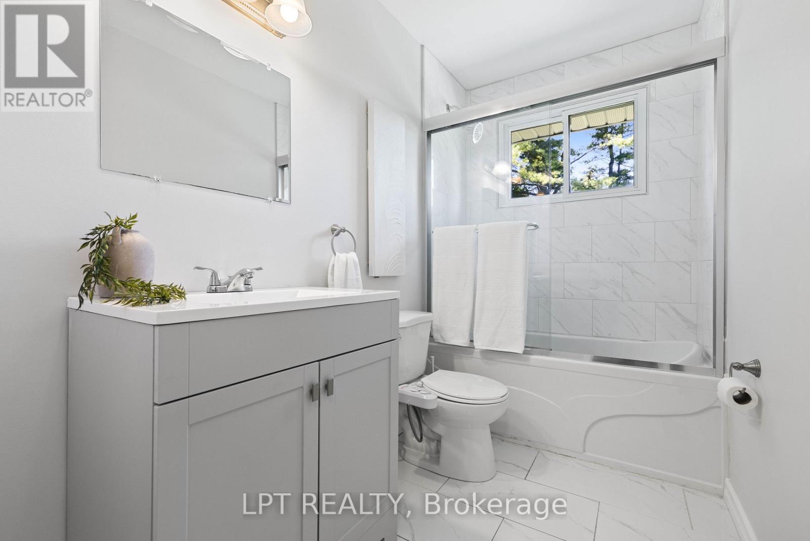 40 Rosemary Lane, Georgina, Ontario  L0E 1N0 - Photo 18 - N13812670
