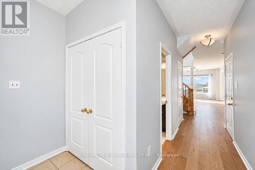 59 Wheelwright Drive, Richmond Hill, Ontario  L4E 5A1 - Photo 4 - N13812686