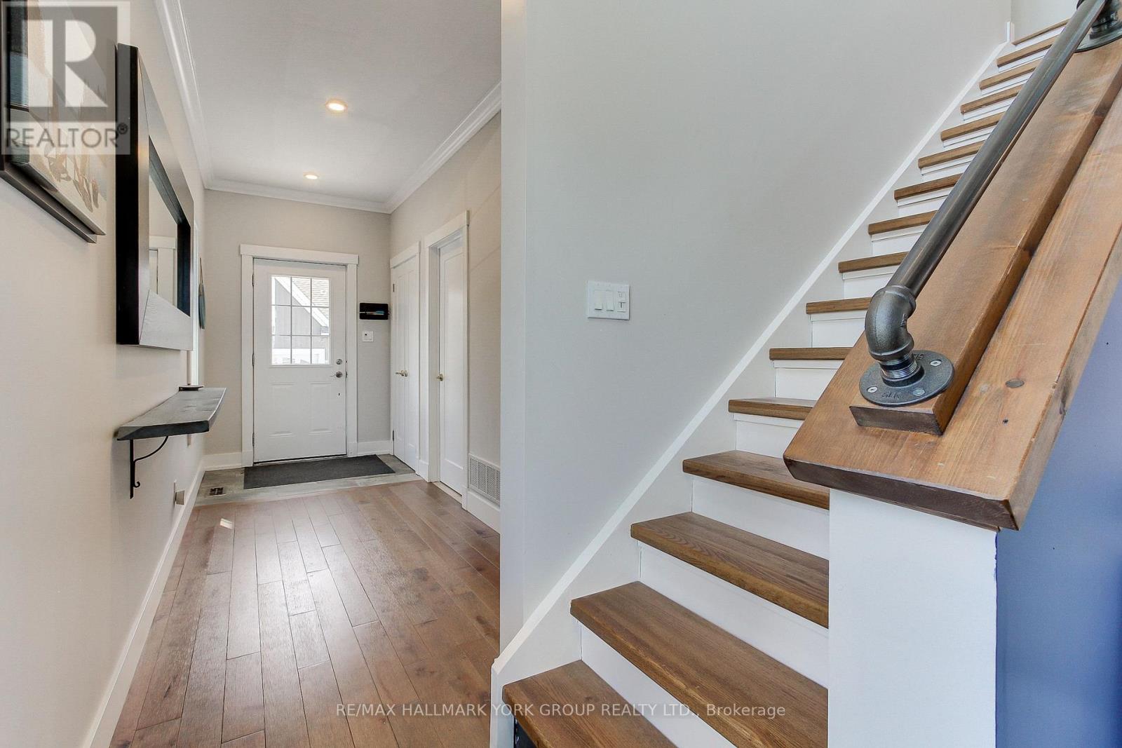 303 Lake Dr East Drive, Georgina, Ontario  L0E 1S0 - Photo 7 - N13812738