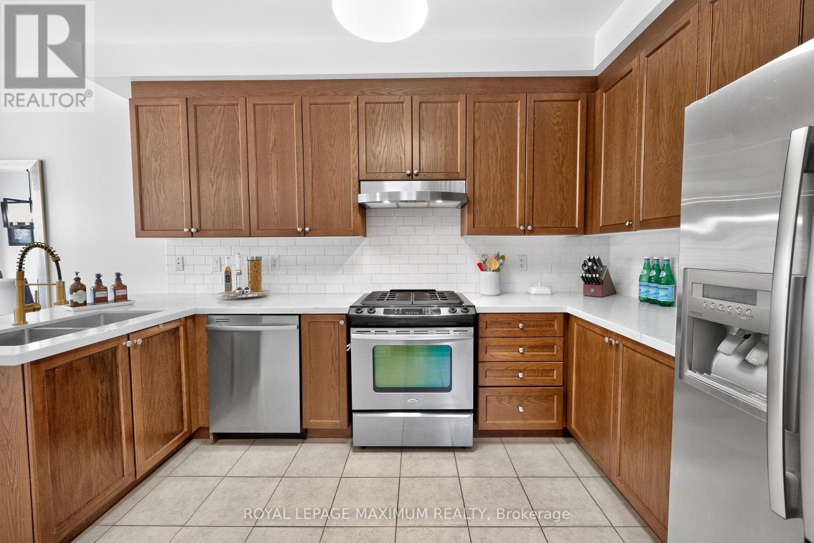 95 White Beach Crescent, Vaughan, Ontario L6A 0R2 - Photo 11 - N13812742