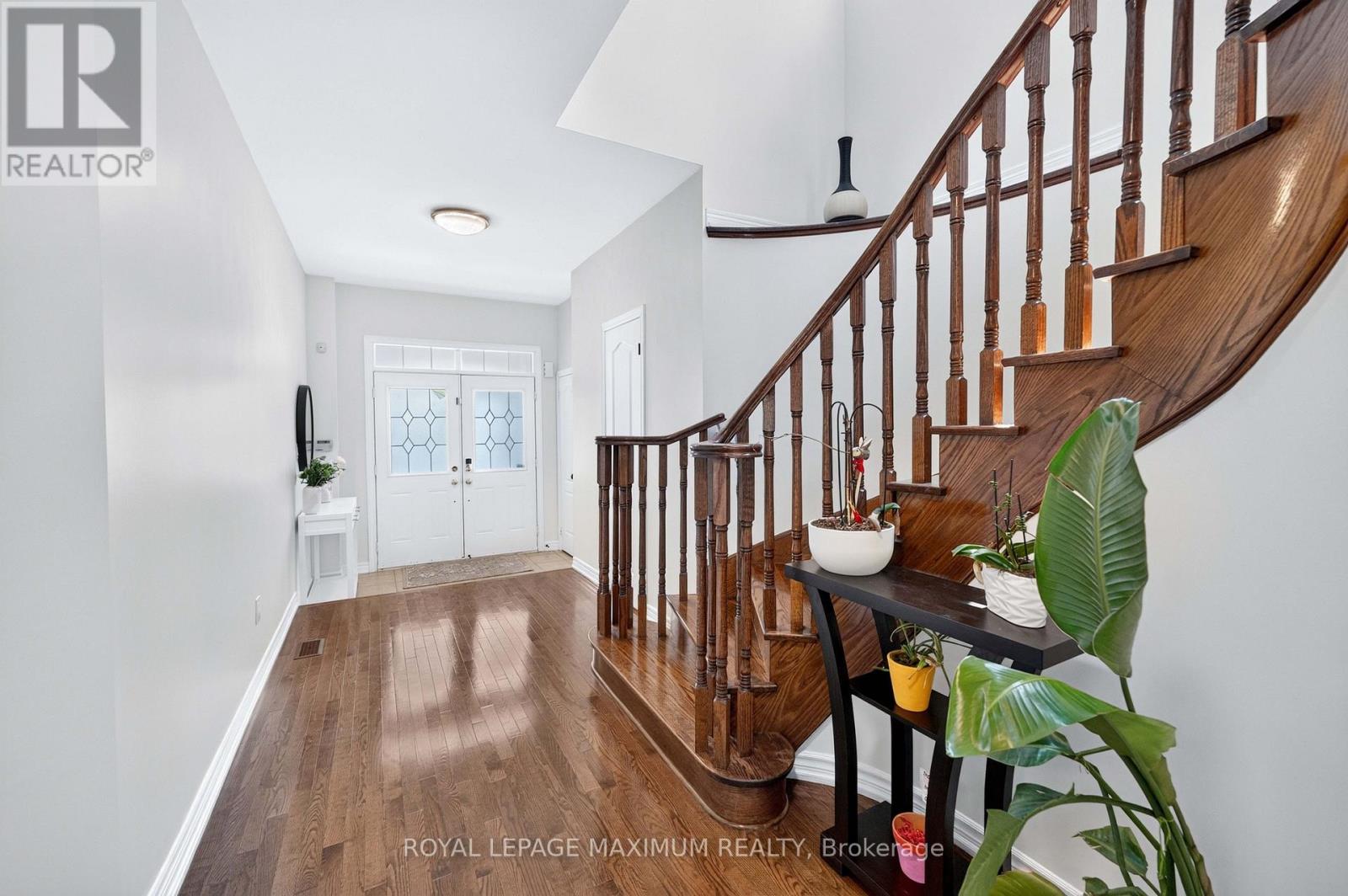 95 White Beach Crescent, Vaughan, Ontario L6A 0R2 - Photo 4 - N13812742