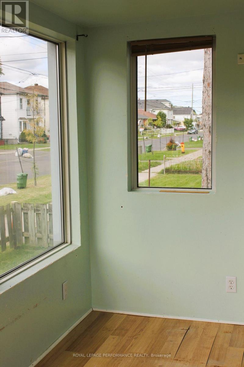 41 Lefebvre Avenue, Cornwall, Ontario  K6H 5G3 - Photo 3 - X13812624