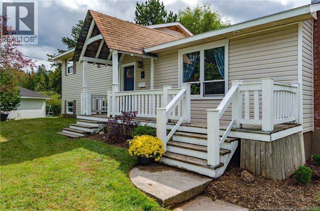 9 Woodward Crescent, Quispamsis, New Brunswick  E2E 1N5 - Photo 2 - NB148207