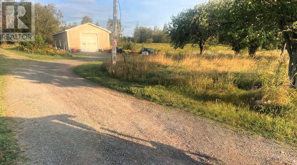 3895 Barronsfield Road photo 3