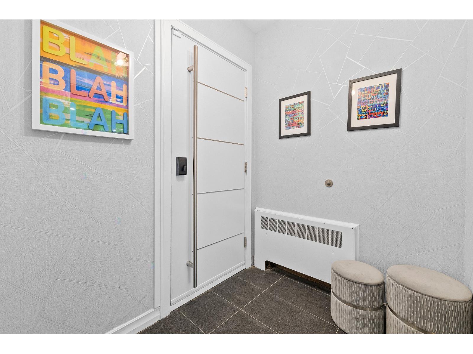 2420 Rue Major Montréal (Saint-Laurent) Quebec Canada H4M1E4 3