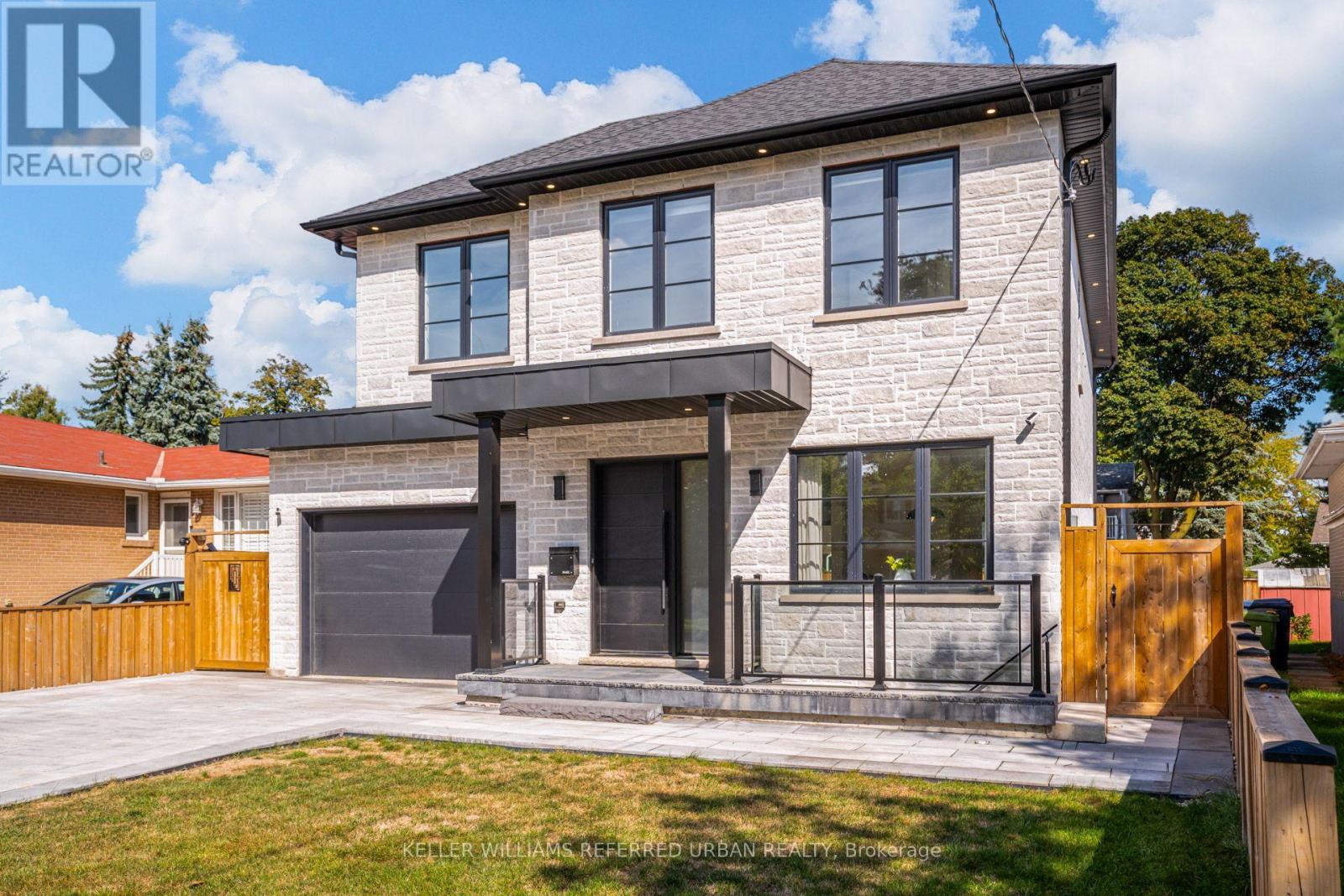 5 BRADBURY CRESCENT, Toronto, Ontario