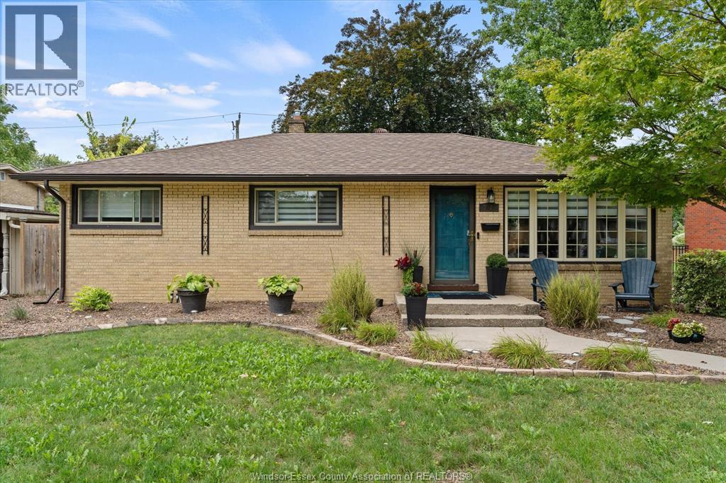 MLS# 26023158: 3425 Roxborough BOULEVARD, Windsor, Canada