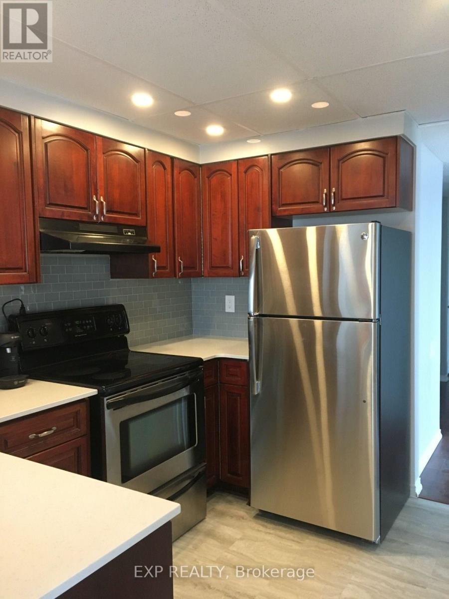 809 - 10 Ellen Street E, Kitchener, Ontario  N2H 6R8 - Photo 2 - X13812688