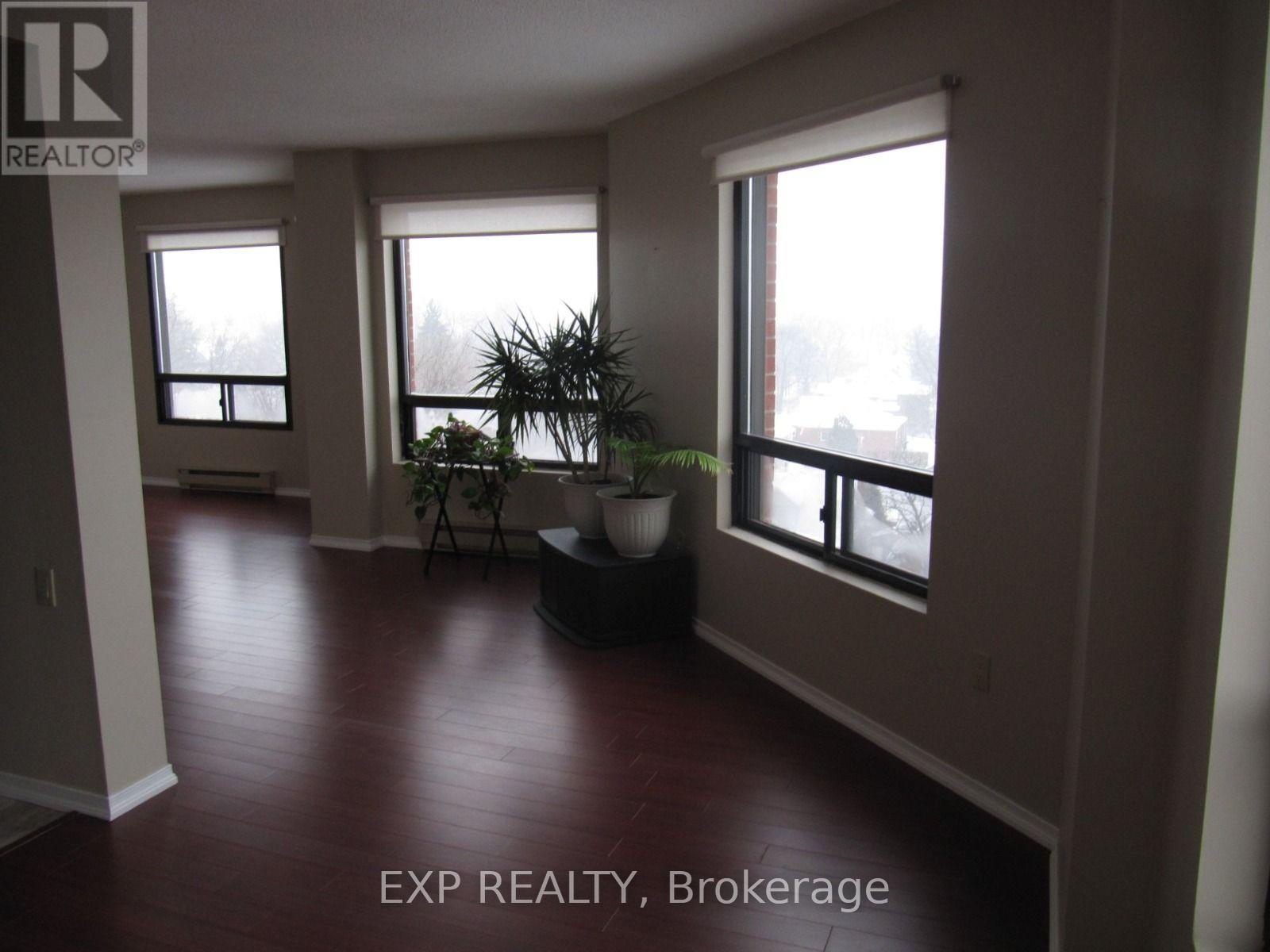 809 - 10 Ellen Street E, Kitchener, Ontario  N2H 6R8 - Photo 9 - X13812688