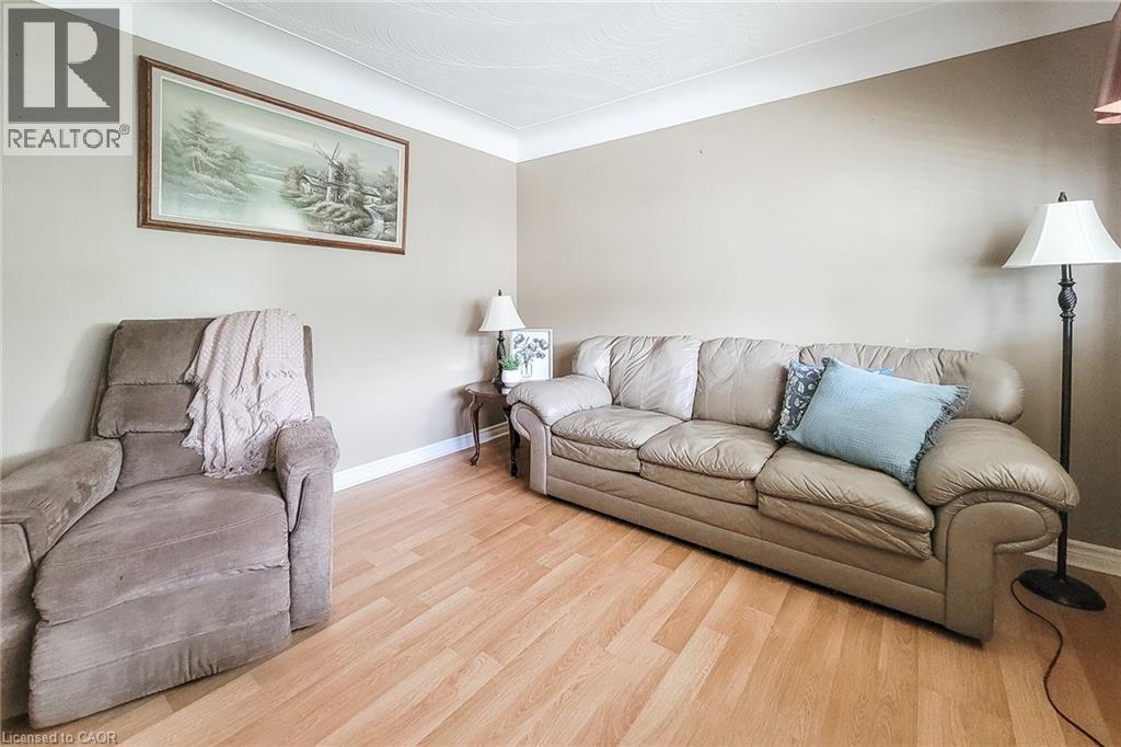 137 East 16th Street, Hamilton, Ontario  L9A 4J4 - Photo 14 - 40863063