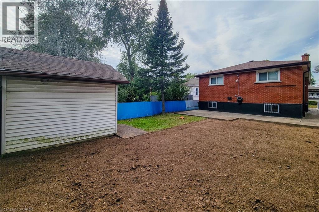 137 East 16th Street, Hamilton, Ontario  L9A 4J4 - Photo 41 - 40863063