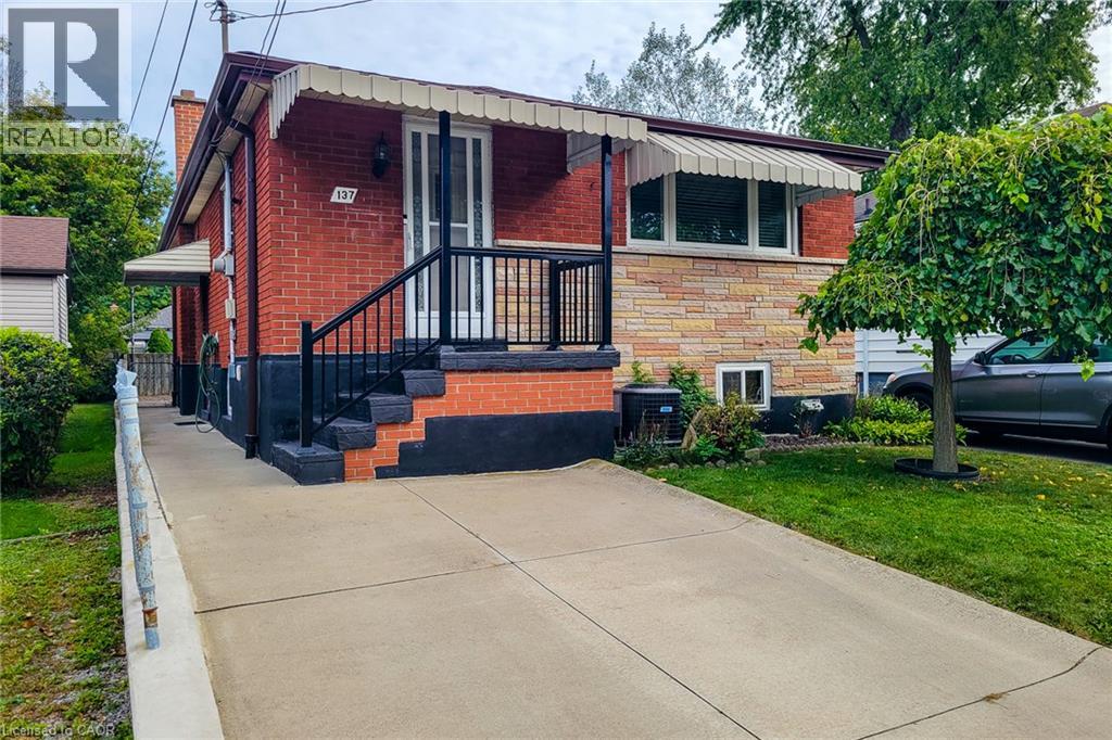 137 East 16th Street, Hamilton, Ontario  L9A 4J4 - Photo 3 - 40863063