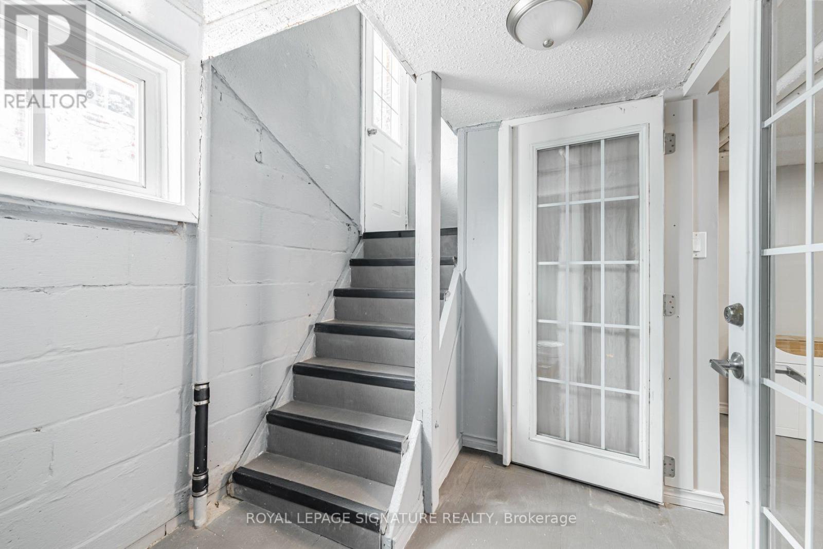 2935 St Clair Avenue E, Toronto, Ontario  M4B 1N9 - Photo 18 - E13804026