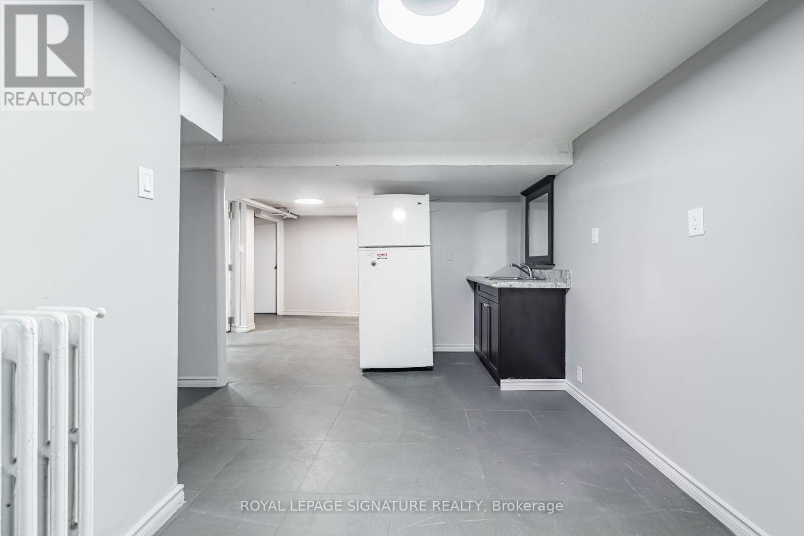2935 St Clair Avenue E, Toronto, Ontario  M4B 1N9 - Photo 25 - E13804026