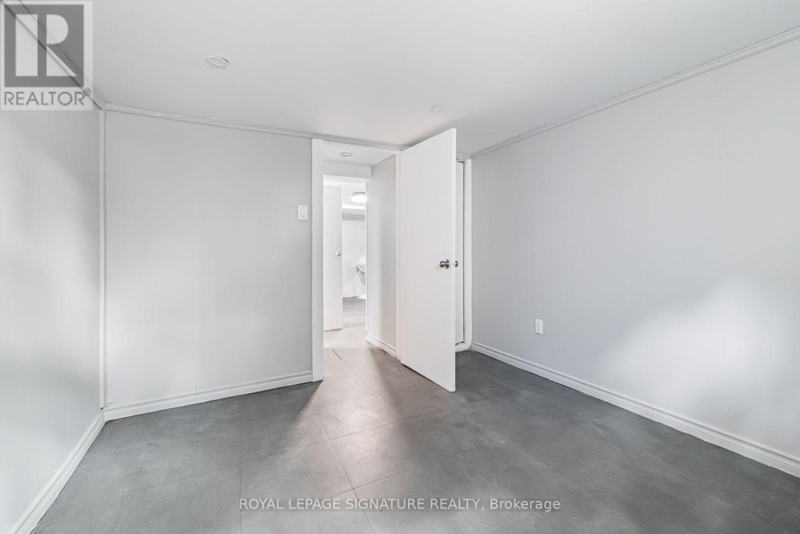 2935 St Clair Avenue E, Toronto, Ontario  M4B 1N9 - Photo 28 - E13804026