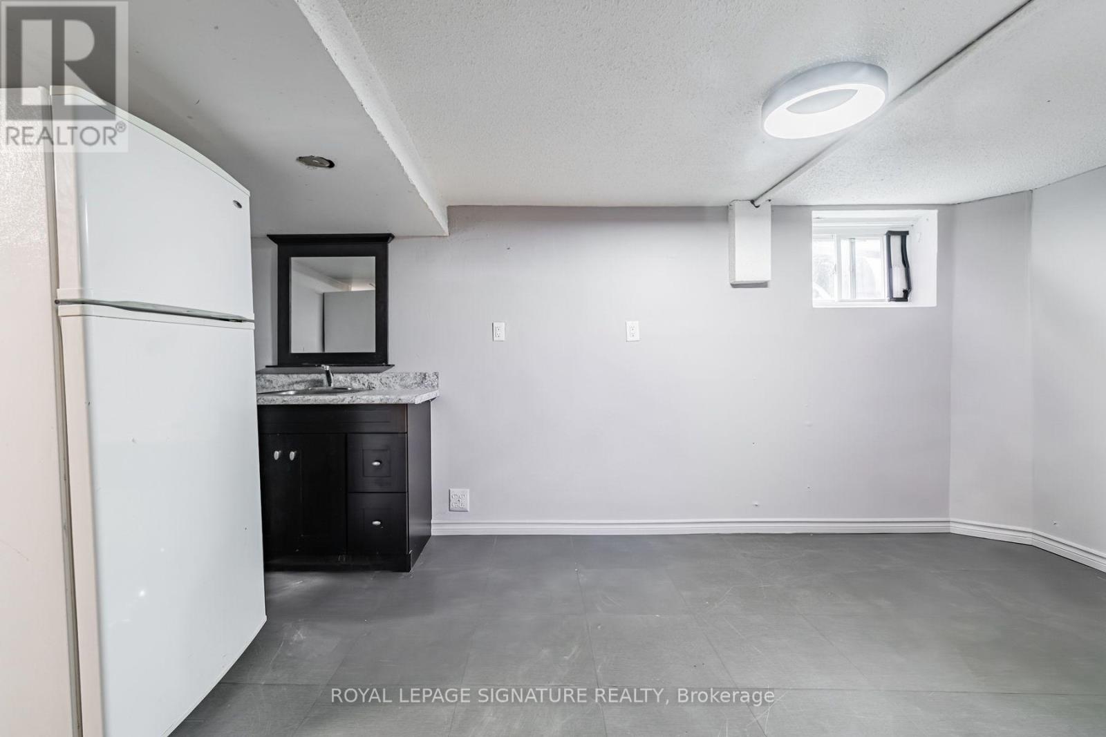 2935 St Clair Avenue E, Toronto, Ontario  M4B 1N9 - Photo 22 - E13804026