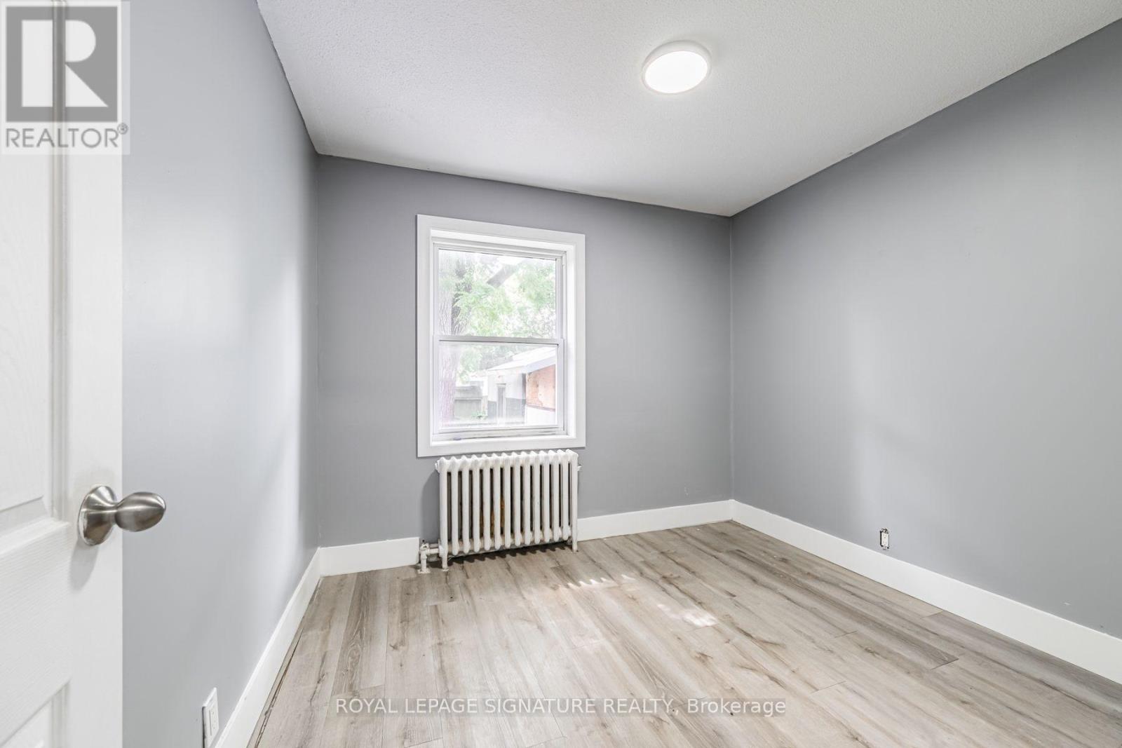 2935 St Clair Avenue E, Toronto, Ontario  M4B 1N9 - Photo 12 - E13804026