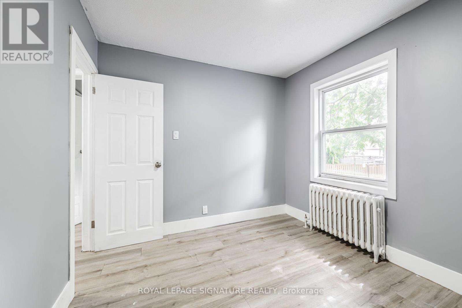 2935 St Clair Avenue E, Toronto, Ontario  M4B 1N9 - Photo 14 - E13804026
