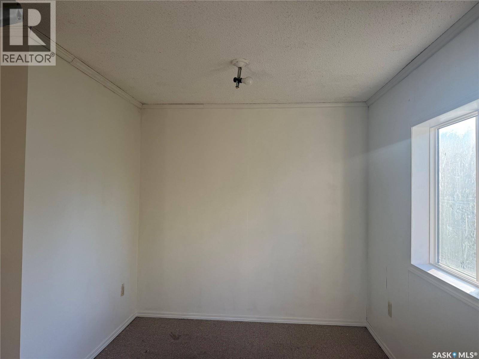 1024 Riese Drive, La Ronge, Saskatchewan  S0J 1L0 - Photo 13 - SK049106