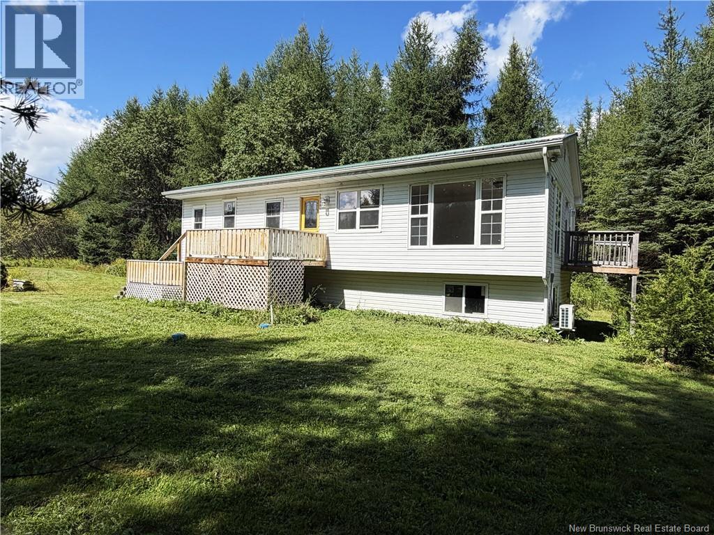 90 Weston Road, Weston, New Brunswick  E7K 1A2 - Photo 2 - NB147218