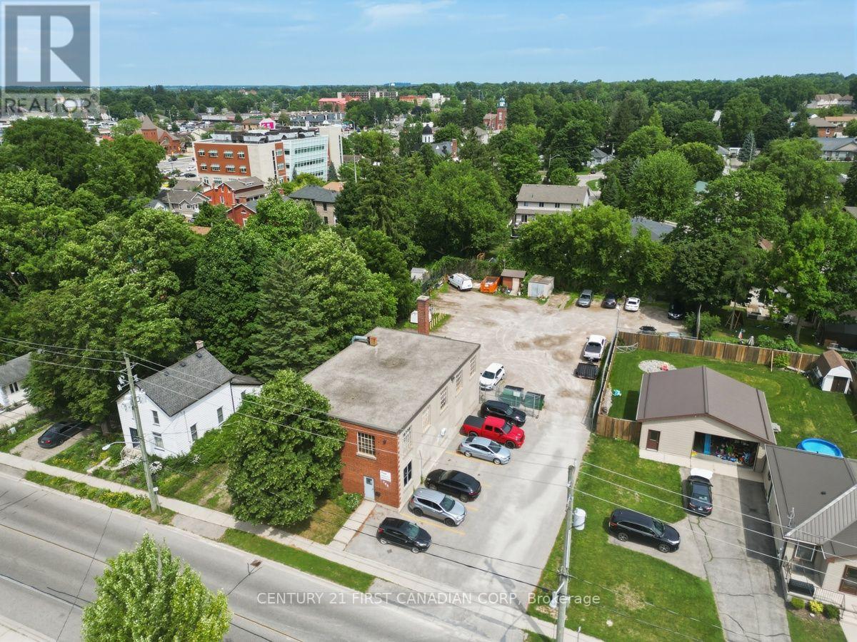 745 HOUNSFIELD STREET, Woodstock, Ontario