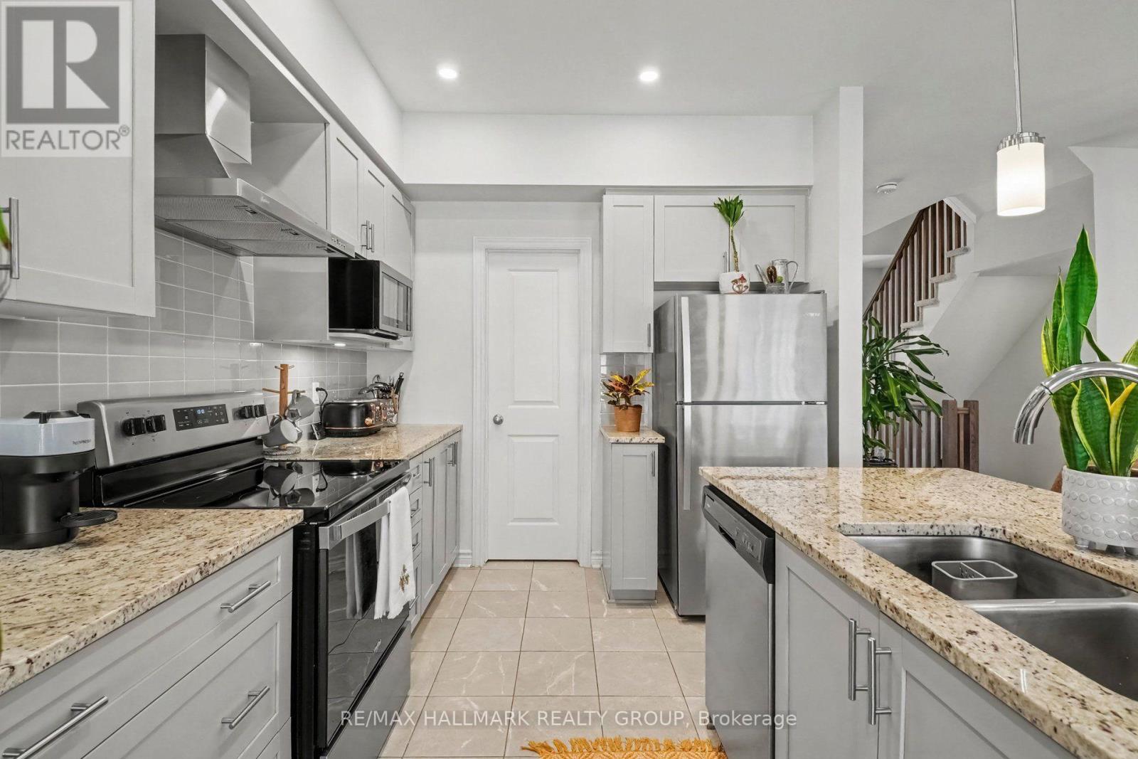 756 Cairn Crescent, Ottawa, Ontario  K1W 0P4 - Photo 13 - X13812892