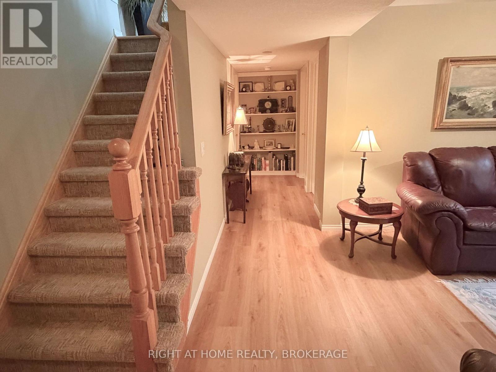 40 Stornoway Crescent N, Huron East, Ontario  N0K 1W0 - Photo 17 - X13812790