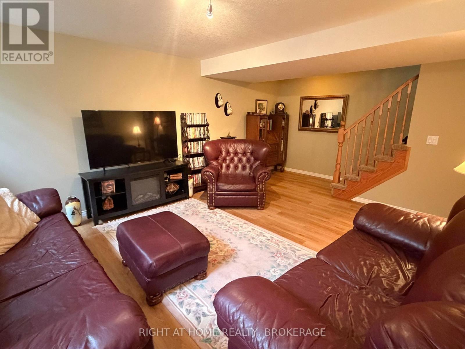 40 Stornoway Crescent N, Huron East, Ontario  N0K 1W0 - Photo 18 - X13812790
