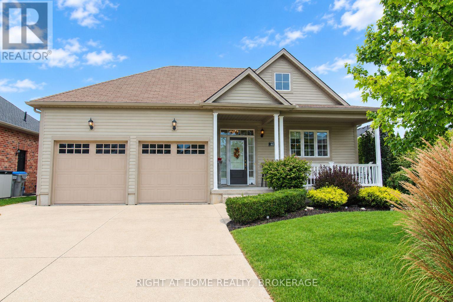 40 Stornoway Crescent N, Huron East, Ontario  N0K 1W0 - Photo 2 - X13812790