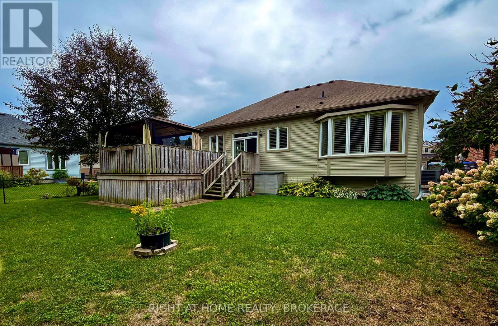 40 Stornoway Crescent N, Huron East, Ontario  N0K 1W0 - Photo 28 - X13812790