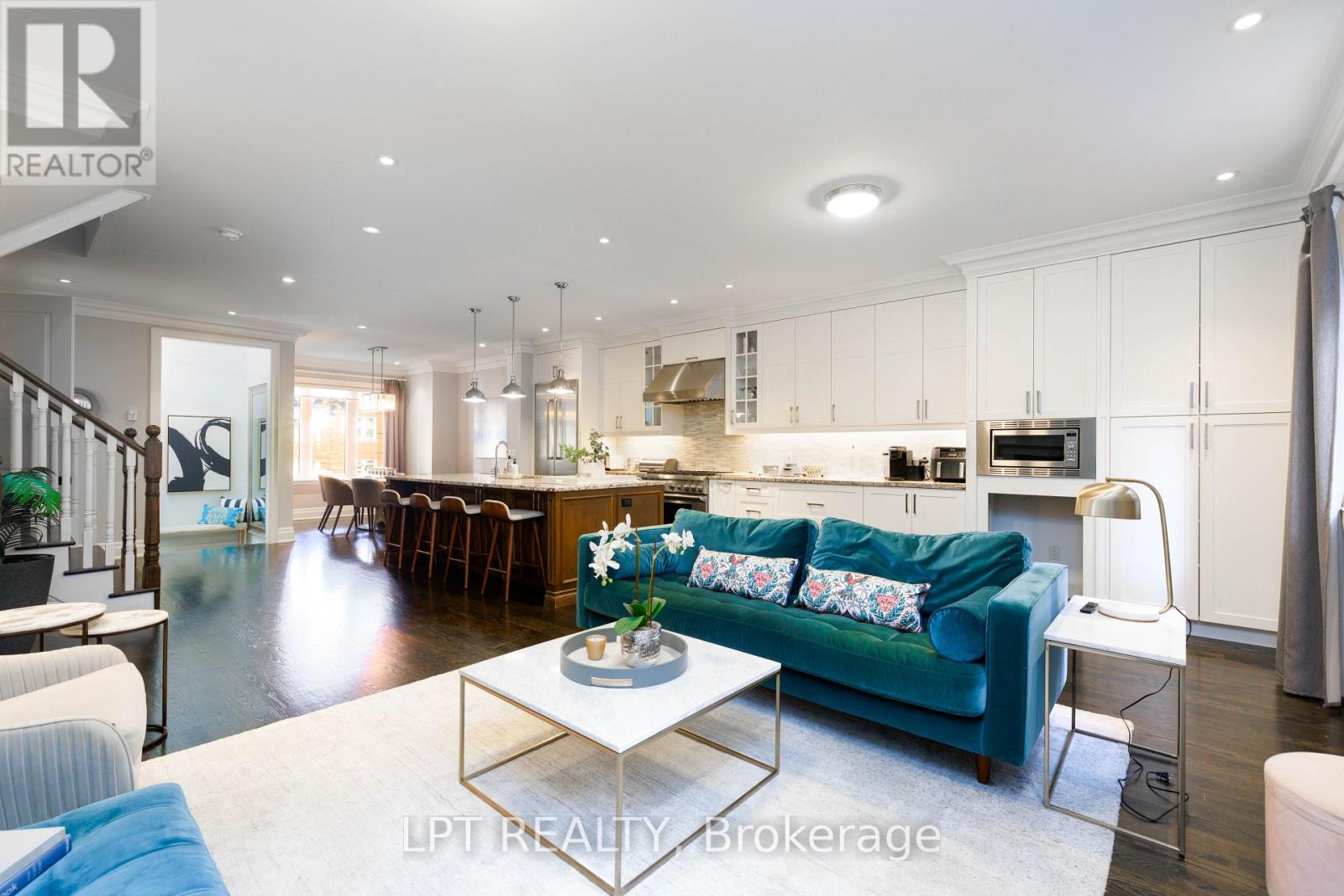 73b Rumsey Road, Toronto, Ontario  M4G 0C4 - Photo 14 - C13812788