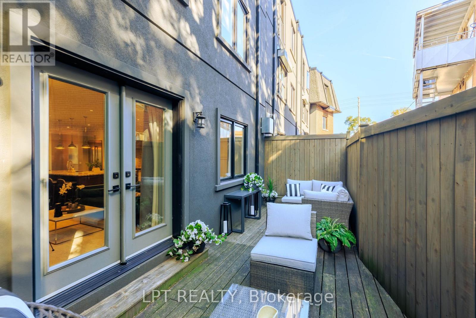 73b Rumsey Road, Toronto, Ontario  M4G 0C4 - Photo 17 - C13812788