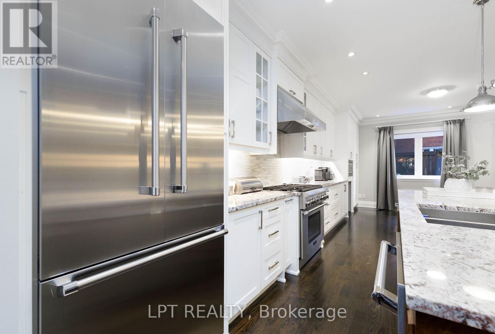73b Rumsey Road, Toronto, Ontario  M4G 0C4 - Photo 9 - C13812788
