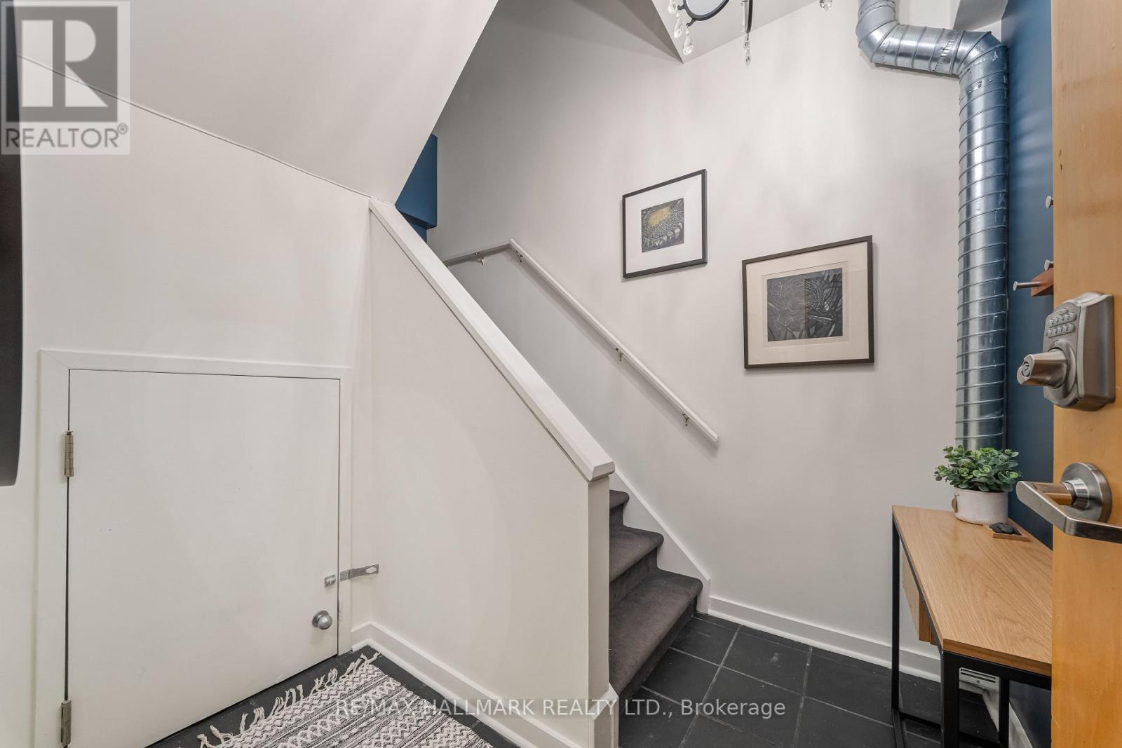 205 - 394 Euclid Avenue, Toronto, Ontario  M6G 2S9 - Photo 19 - C13812818