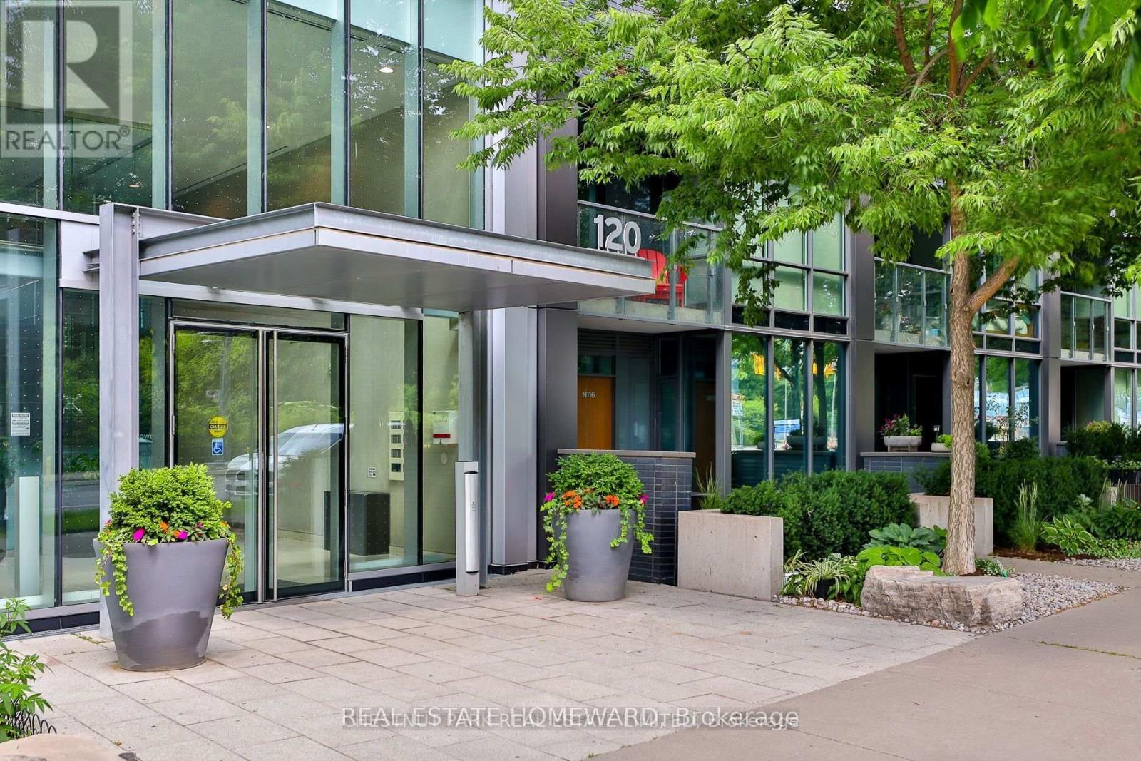 S714 - 120 Bayview Avenue, Toronto, Ontario  M5A 3R7 - Photo 2 - C13812836