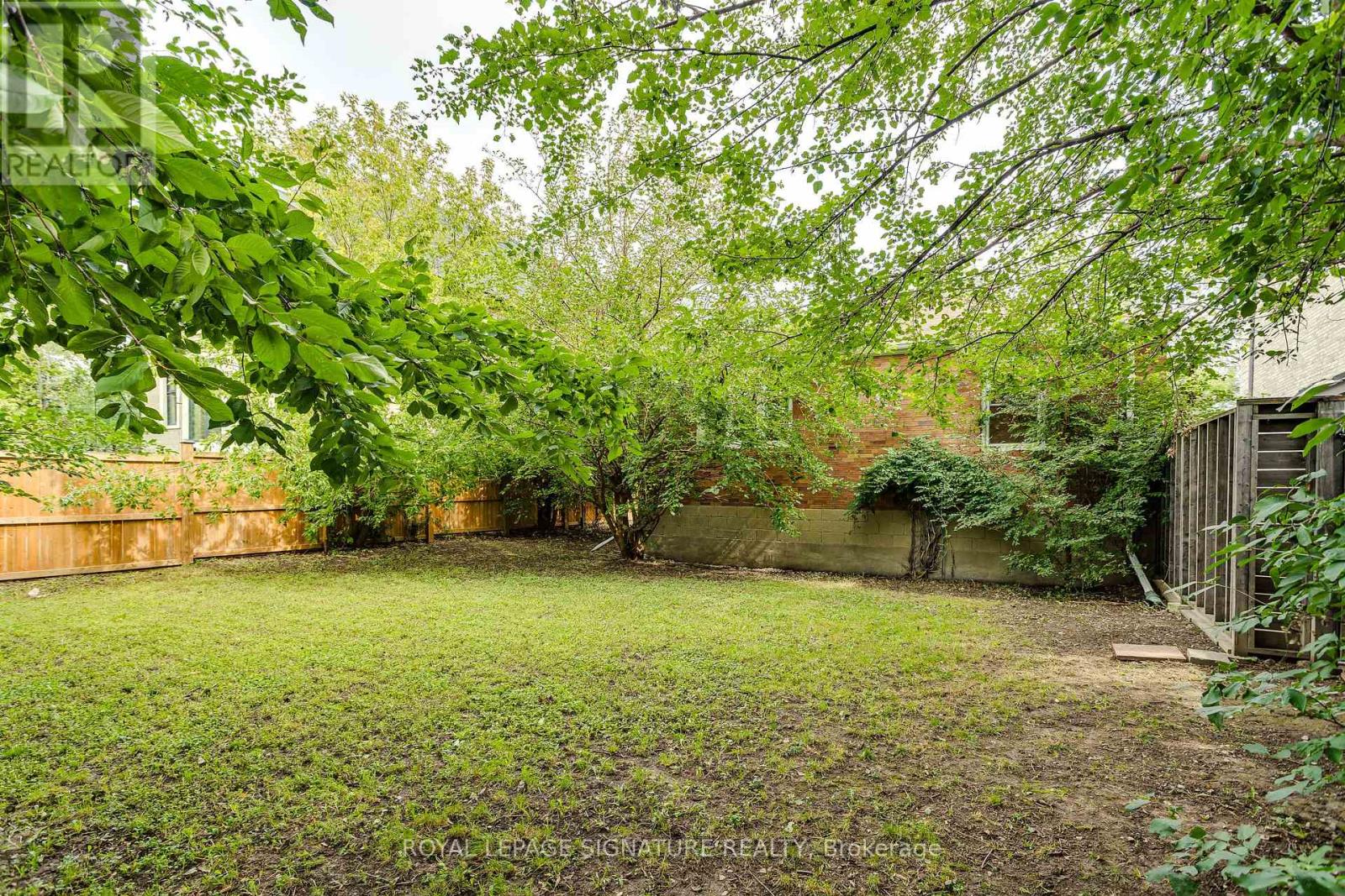 32 Wigan Crescent, Toronto, Ontario  M3H 3A4 - Photo 24 - C13812904
