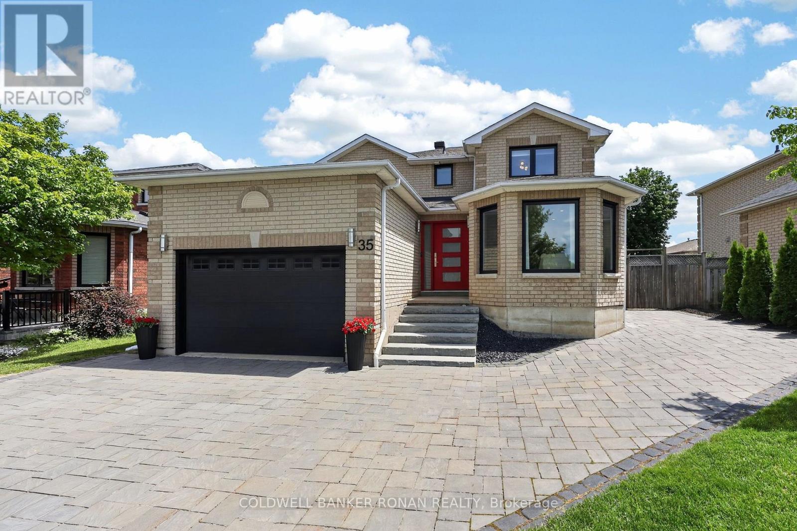 35 Farmstead Crescent, Barrie (Holly), Ontario  L4N 8S2 - Photo 3 - S13812810