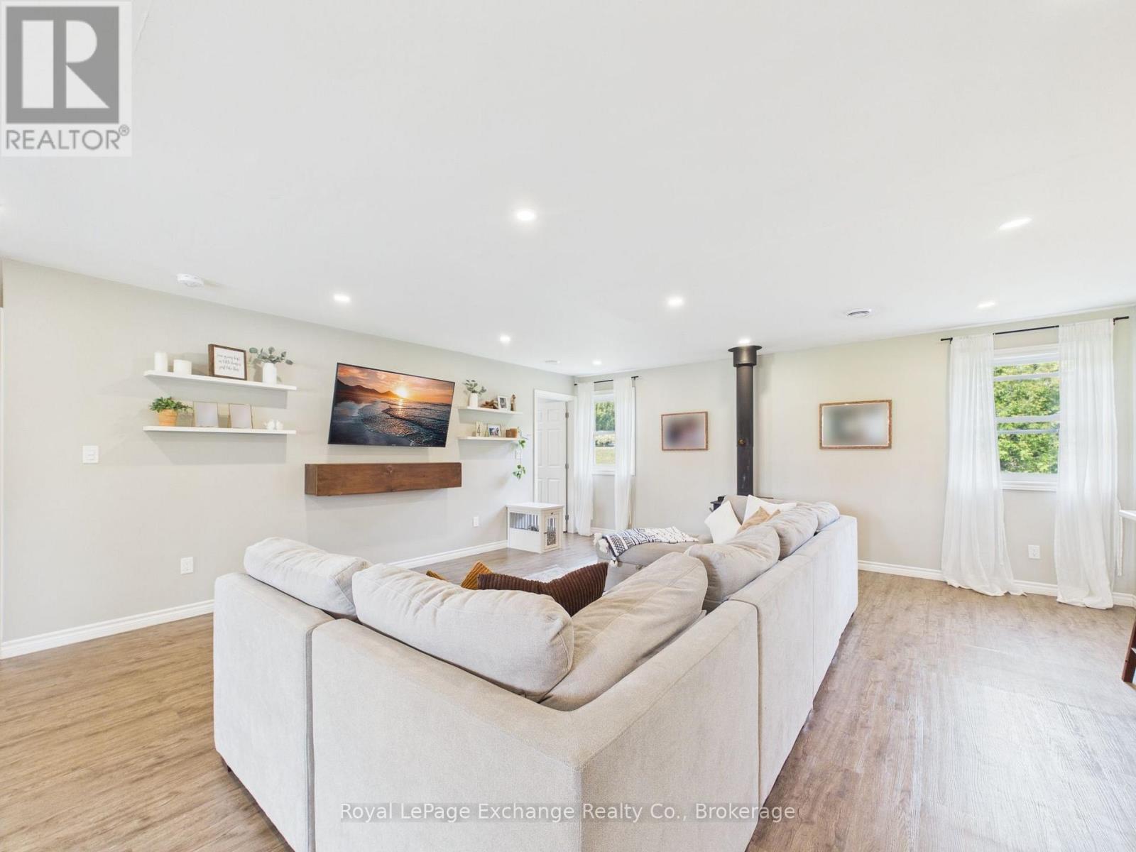 450 Ludgard Street, Huron-Kinloss, Ontario  N0G 2H0 - Photo 6 - X13812924