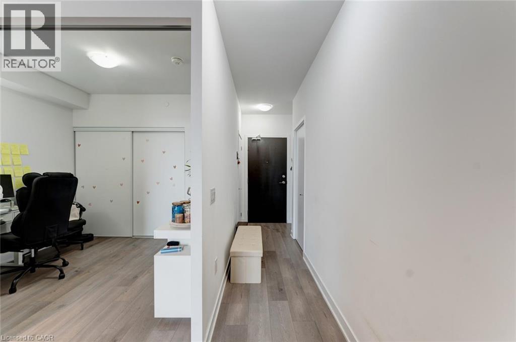 10 Honeycrisp Crescent Unit# 1120, Vaughan, Ontario  L4K 0M7 - Photo 12 - 40865136