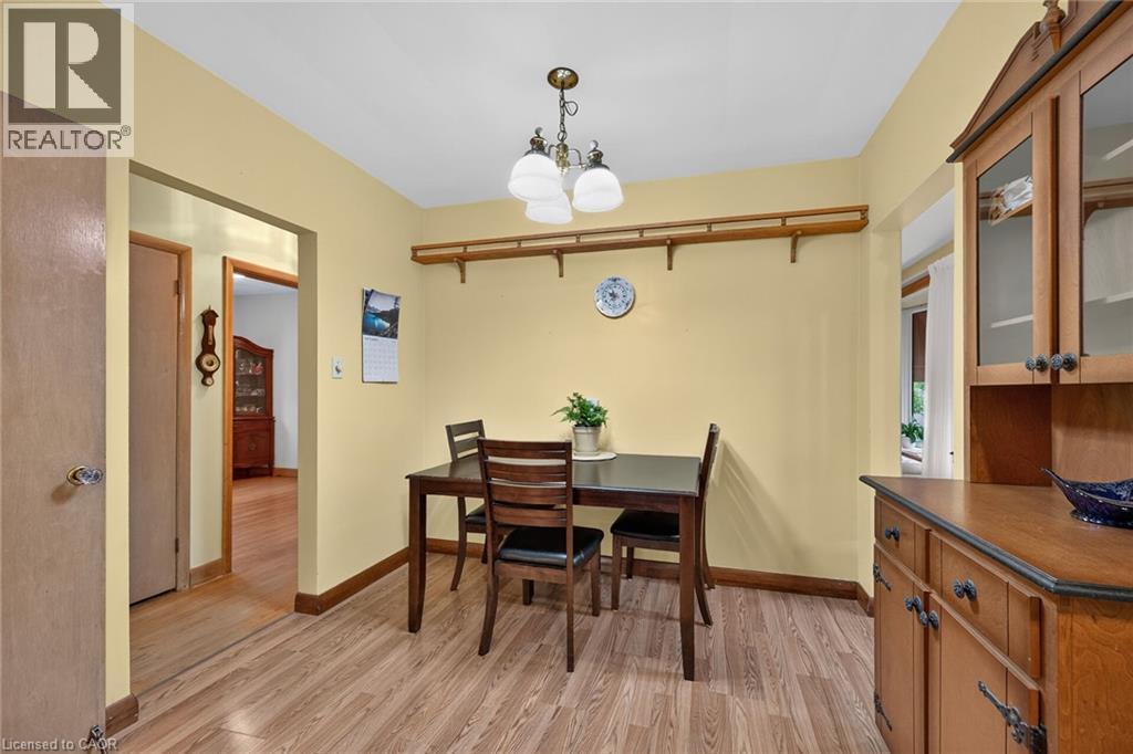 390 East 37th Street, Hamilton, Ontario  L8V 4B8 - Photo 18 - 40863488