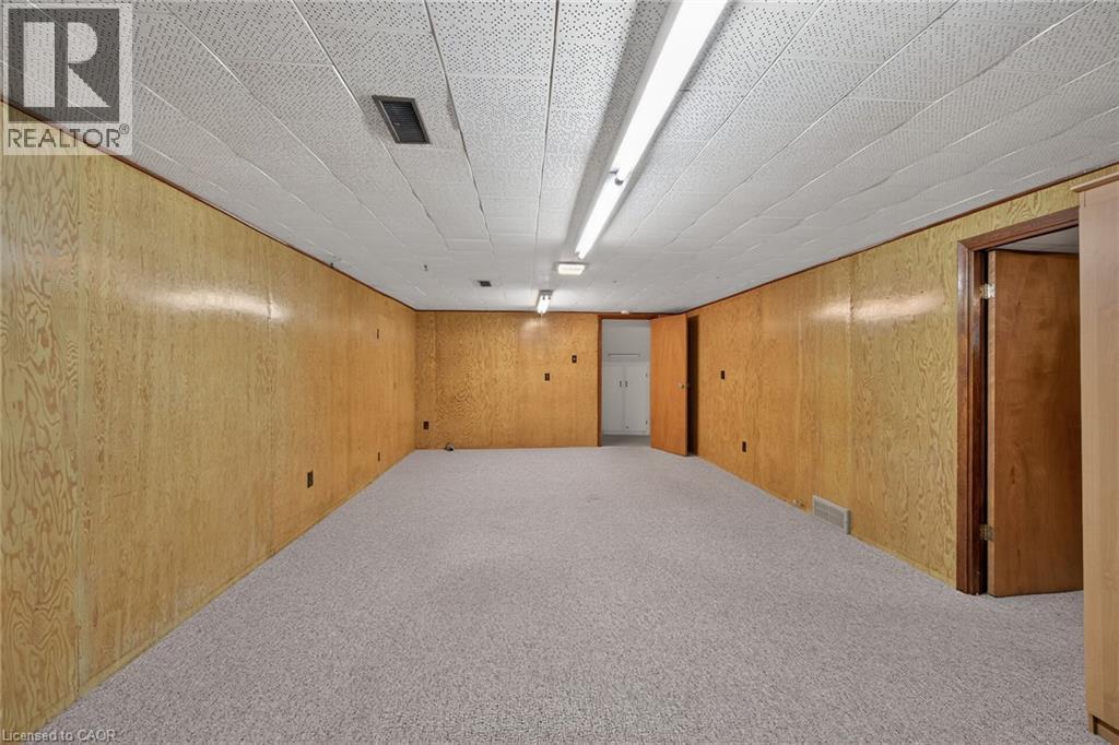 390 East 37th Street, Hamilton, Ontario  L8V 4B8 - Photo 28 - 40863488