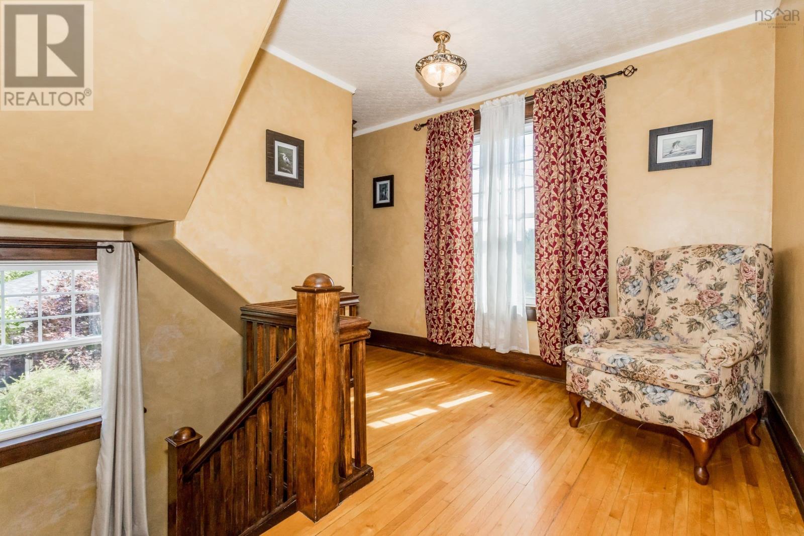 9039 Highway 201 photo 21
