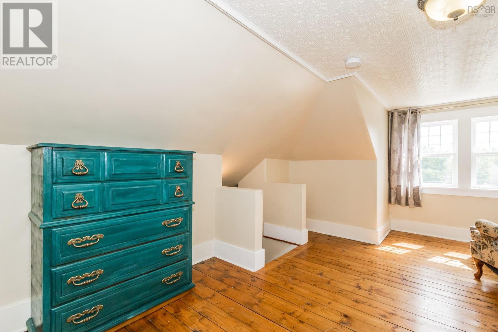 9039 Highway 201 photo 29