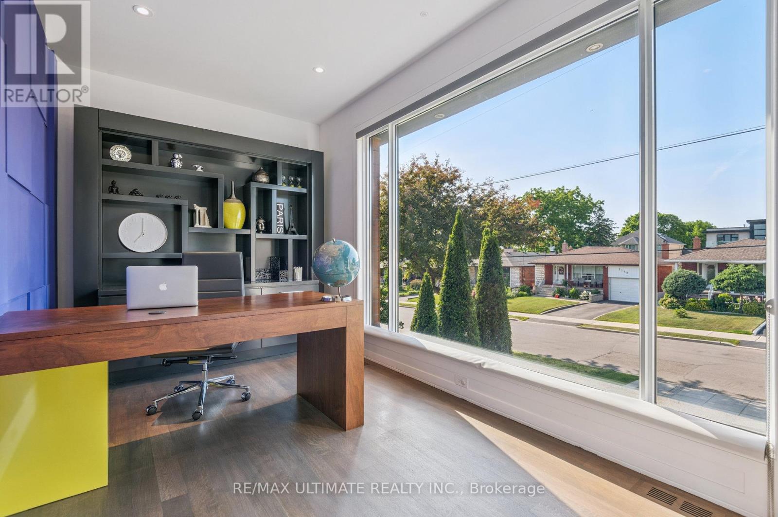 1139 Glengrove Avenue W, Toronto, Ontario  M6B 2K5 - Photo 15 - W13812816