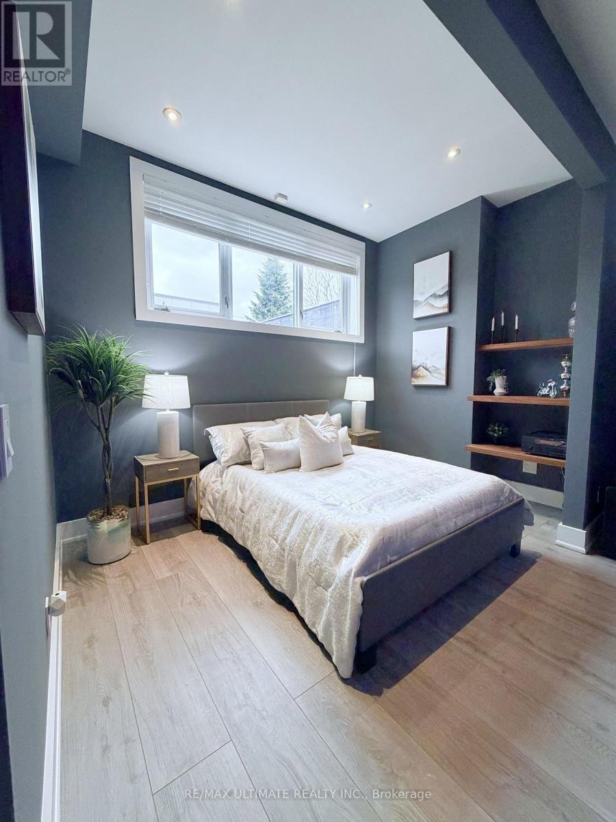 1139 Glengrove Avenue W, Toronto, Ontario  M6B 2K5 - Photo 36 - W13812816