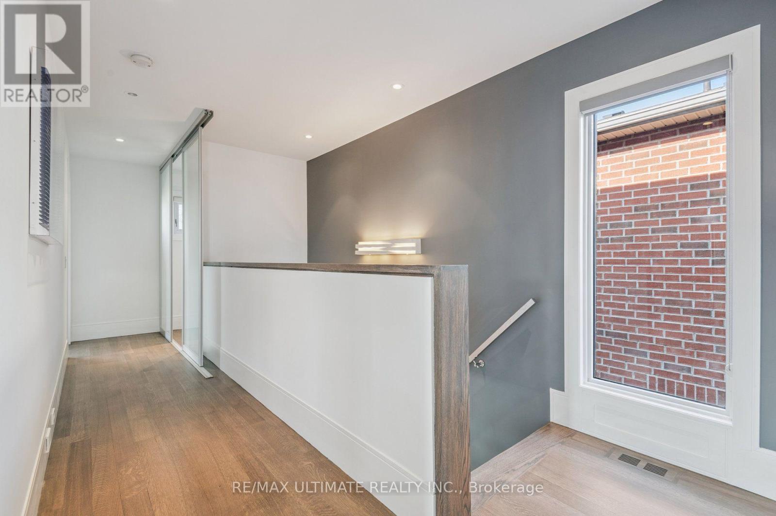 1139 Glengrove Avenue W, Toronto, Ontario  M6B 2K5 - Photo 19 - W13812820