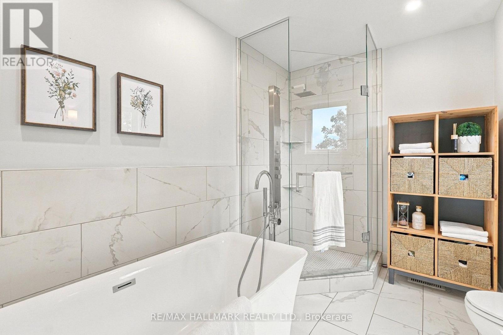 1246 Winterbourne Drive, Oakville, Ontario  L6J 7G2 - Photo 17 - W13812844