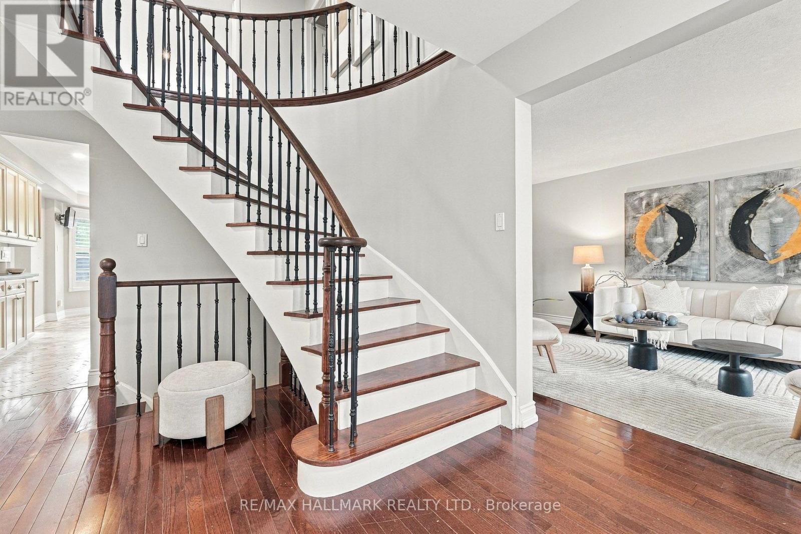 1246 Winterbourne Drive, Oakville, Ontario  L6J 7G2 - Photo 2 - W13812844