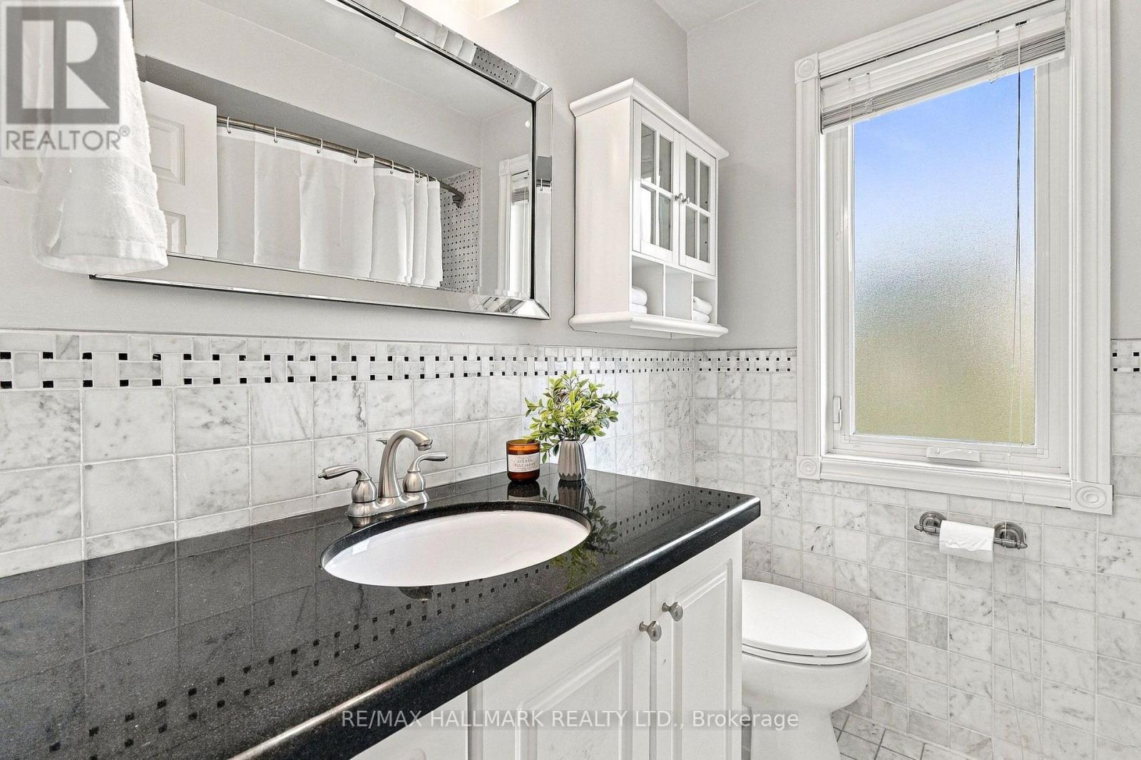1246 Winterbourne Drive, Oakville, Ontario  L6J 7G2 - Photo 24 - W13812844