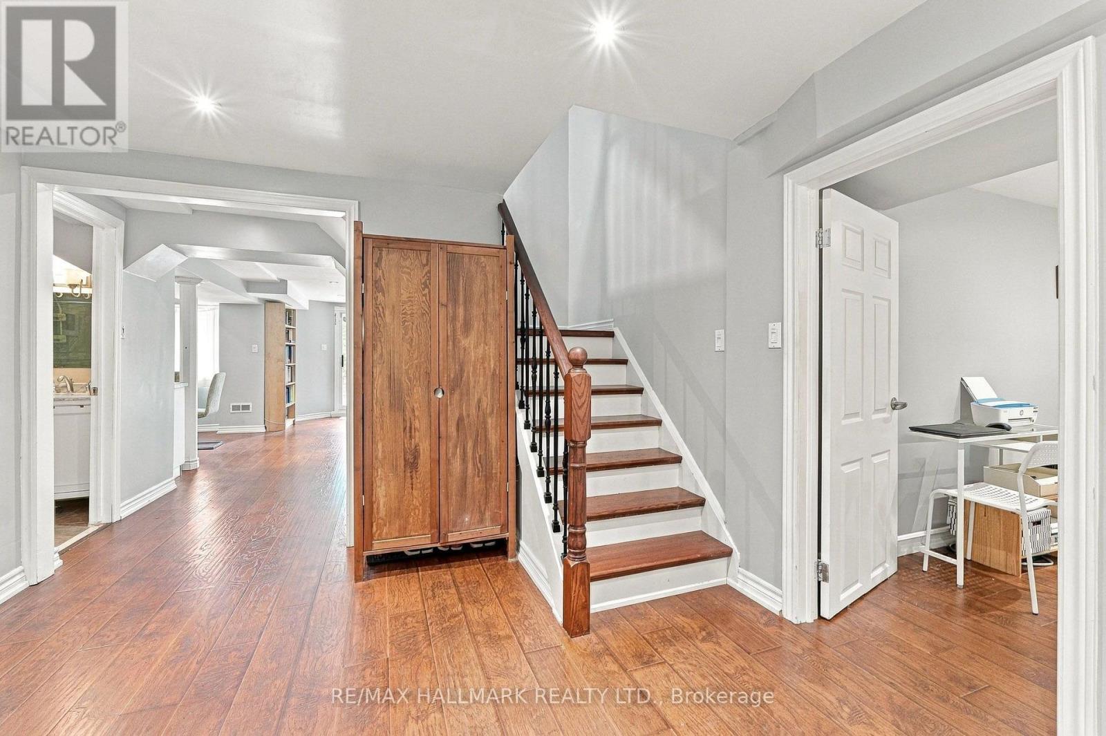 1246 Winterbourne Drive, Oakville, Ontario  L6J 7G2 - Photo 25 - W13812844
